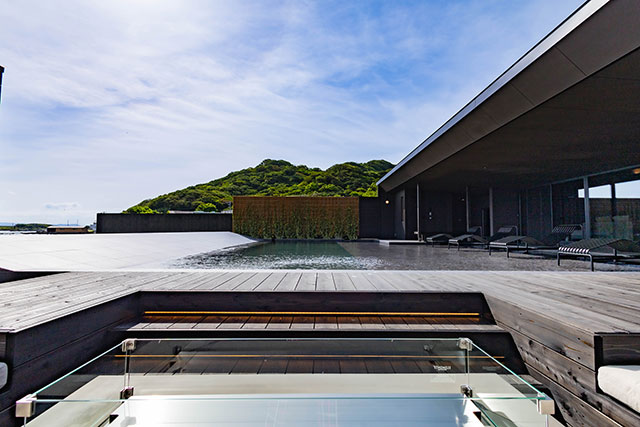 Terrace / Pool